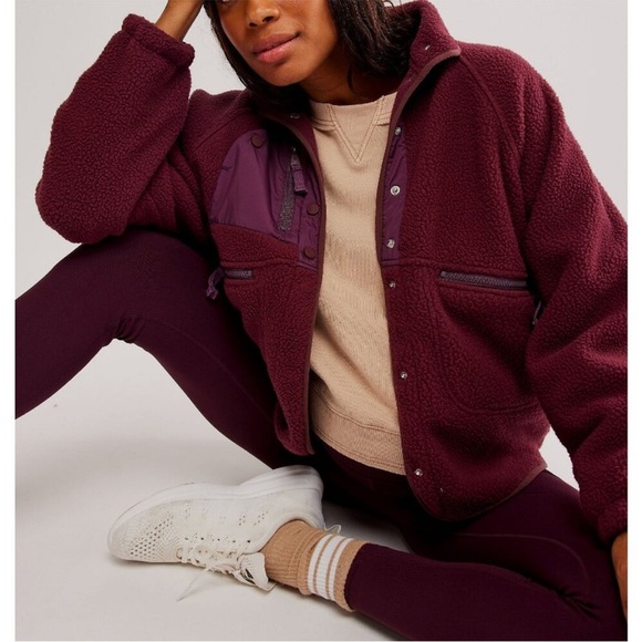 FP Movement Hit The Slopes Fleece Jacket in Maroon Size XS S M L $178 Retail NWT - Picture 3 of 9